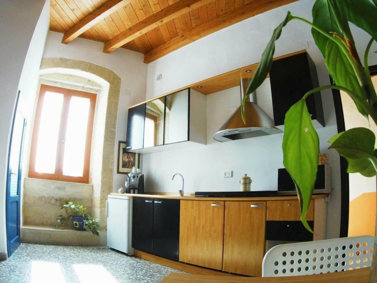 Bed and Breakfast Tra Gli Archi Таранто Экстерьер фото